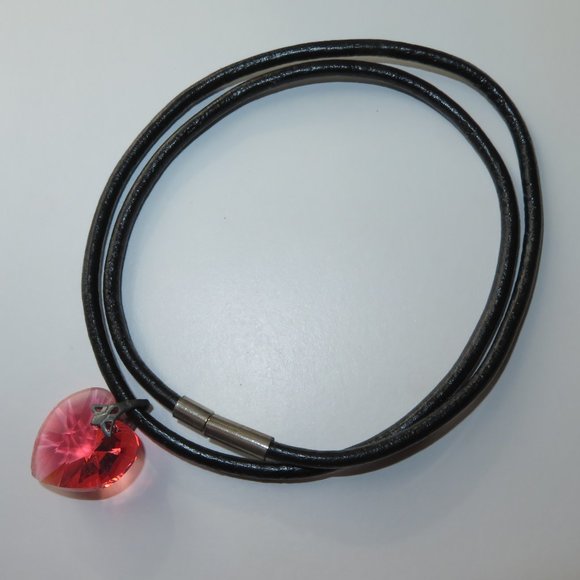 Super Cute Red Heart Crystal On Black Cord Necklace - Picture 2 of 11